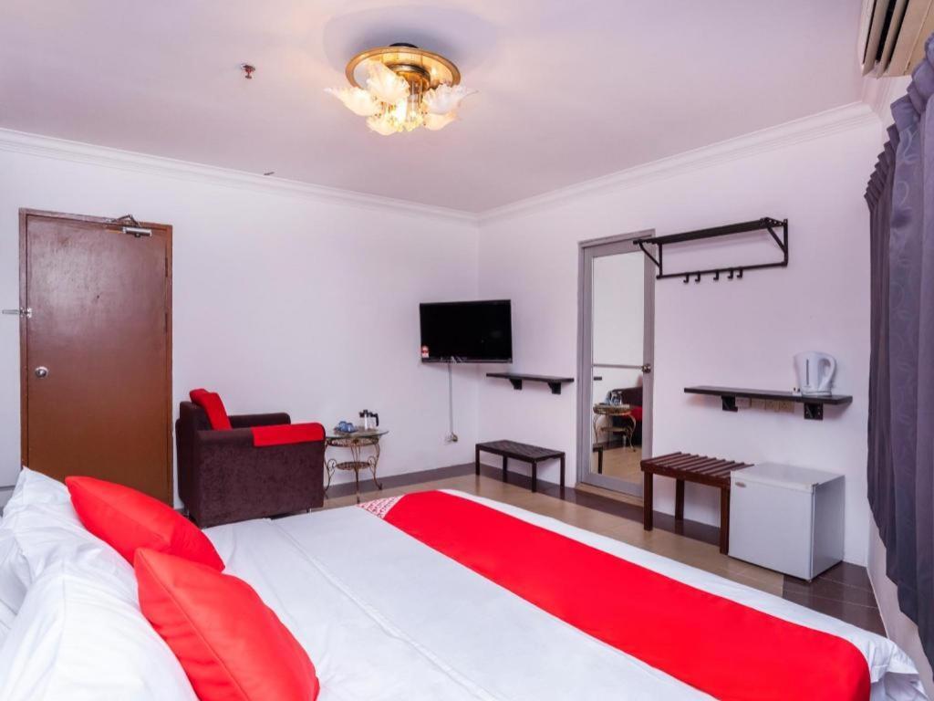 โอโย 1114 นีโอ พิกาซัส โฮเต็ล Hotel เซอกามัต ภายนอก รูปภาพ